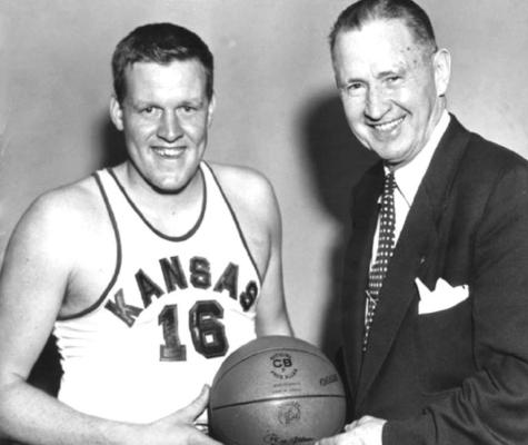 CLYDE LOVELLETTE was the mainstay for the Kansas Jayhawks’ national championship team in 1952. That was the beginning of Final Fours for one young kid.