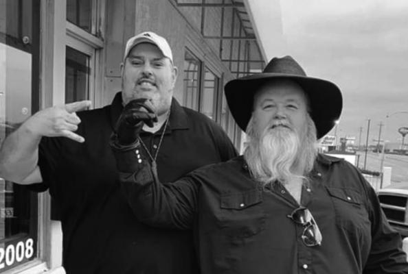 Lead Singer of Texas Hippie Coalition Visits Local Restaurant Lakeside Grill
