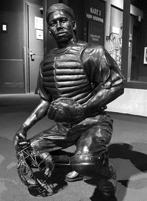 THE JOSH Gibson statue at the Negro Leagues Baseball Museum in Kansas City. (Blair Kerkhoff/Kansas City Star/TNS)