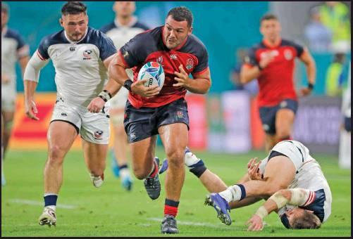 ELLIS GENGE of England runs during the Rugby World Cup Pool C game at Kobe Misaki Stadium against the United States in Kobe, Japan, Thursday. England embarrassed the U. S. 45-7. (AP Photo)