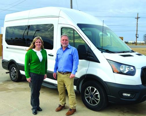 Northern Oklahoma Youth Services unveils new van thanks to community partners