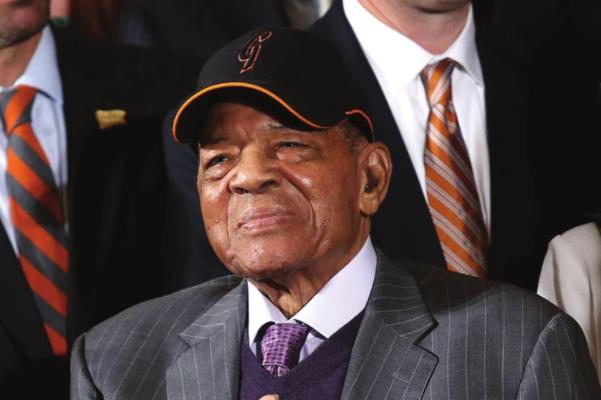BASEBALL GREAT Willie Mays shown at an Old Timers’ game gathering a few years back. Mays’ catch in the 1954 World Series helped fuel a New York Giants upset over the Cleveland Indians in the 1954 World Series.