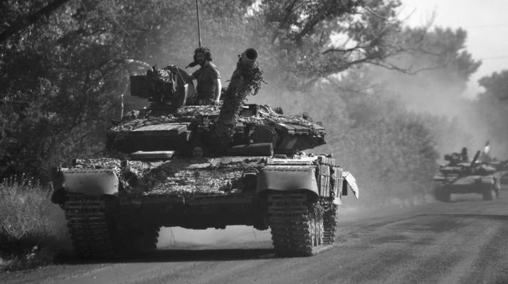 Ukrainian troop move by tanks on a road of the eastern Ukrainian region of Donbas on June 21, 2022, as Ukraine says Russian shelling has caused “catastrophic destruction” in the eastern industrial city of Lysychansk, which lies just across a river from Severodonetsk where Russian and Ukrainian troops have been locked in battle for weeks.