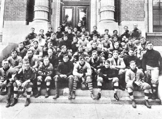 THE MISSIOURI VALLEY Intercollegiate Athletic Association was formed in 1907. It was a forerunner of today’s Big 12 Conference. Here is a photo of the 1907 Nebraska football team that competed in the new association.