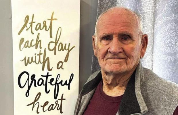 Robert Wayne Moore Sr. is celebrating his 90th Birthday