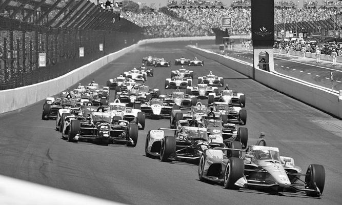 THE LARGEST crowd to attend a sporting event in the United States apparently came to the Indianapolis Speedway to see an Indy 500 race. Depending on the source the crowd was anywhere from 320,000 to 400,000.
