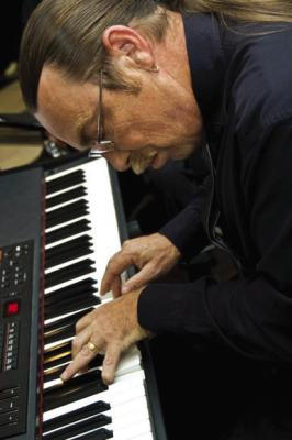Mike Seals-Jazz Pianist