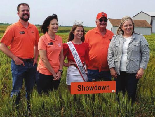 Left to right: Shannon Mallory, Kay County OSU Extension Agriculture Educator; Brenda Medlock, Kay County Extension Director, Family and Consumer Sciences Educator; Raylynn Kubik, Miss United States Agriculture Kay County Teen, Kay County Free Fair Royalty Junior Miss, and Newkirk Public School student; Don Schieber; JanLee Rowlett, Deputy Commissioner at Oklahoma Department of Agriculture, Food, and Forestry. Photo by Darlene Fields