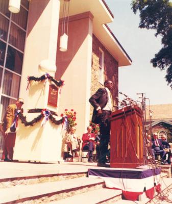 SATCHEL PAIGE makes a speech at his induction into the Baseball Hall of Fame in Cooperstown, N. Y. in 1971.