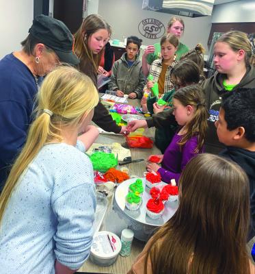 KAY COUNTY 4-H’ers gathered at the Extension Office in Newkirk for a Food Showdown workshop, leading up to the Food Showdown, this Monday. (Photo Provided)